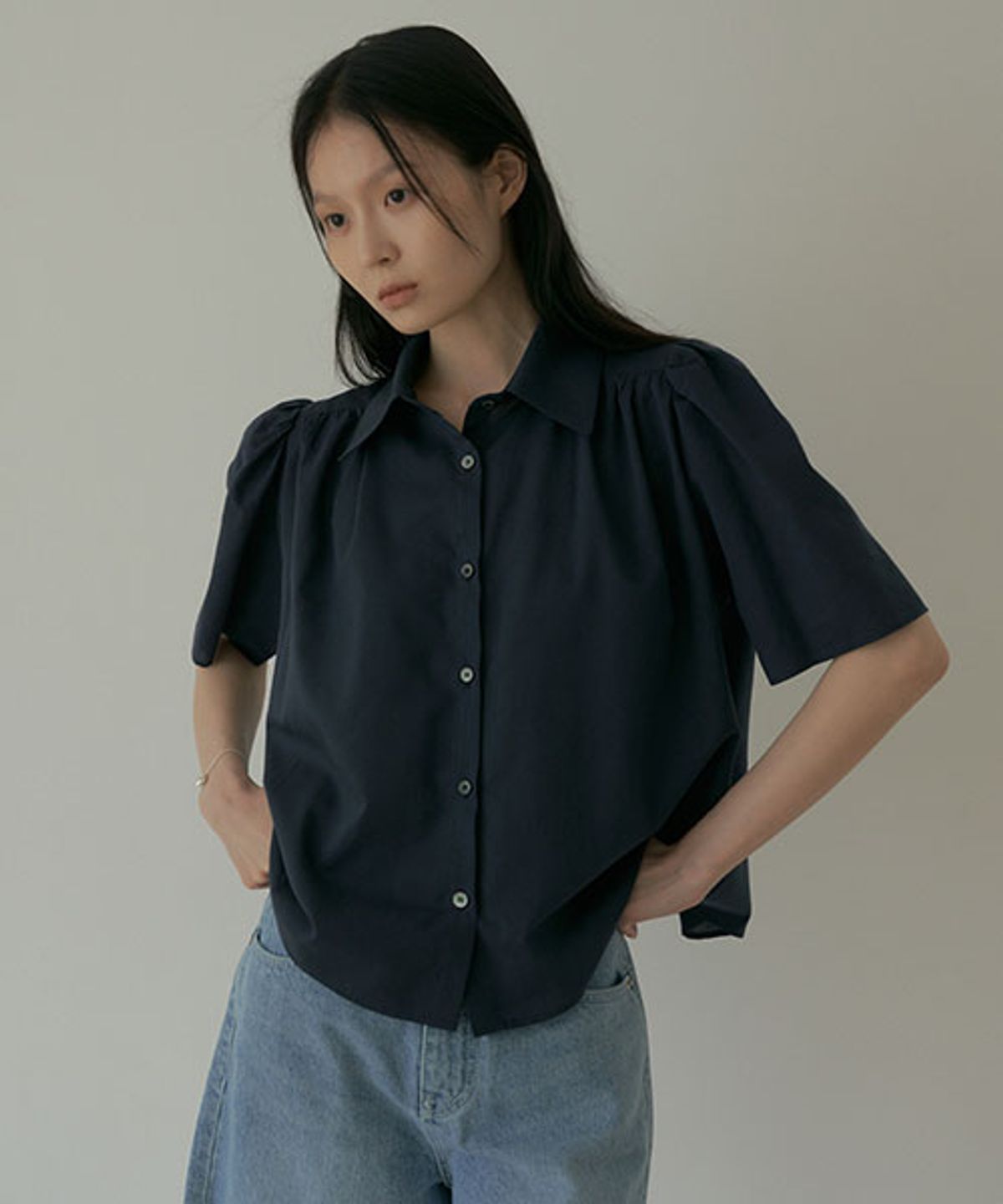 링서울(LINGSEOUL) tencel shirring blouse-navy