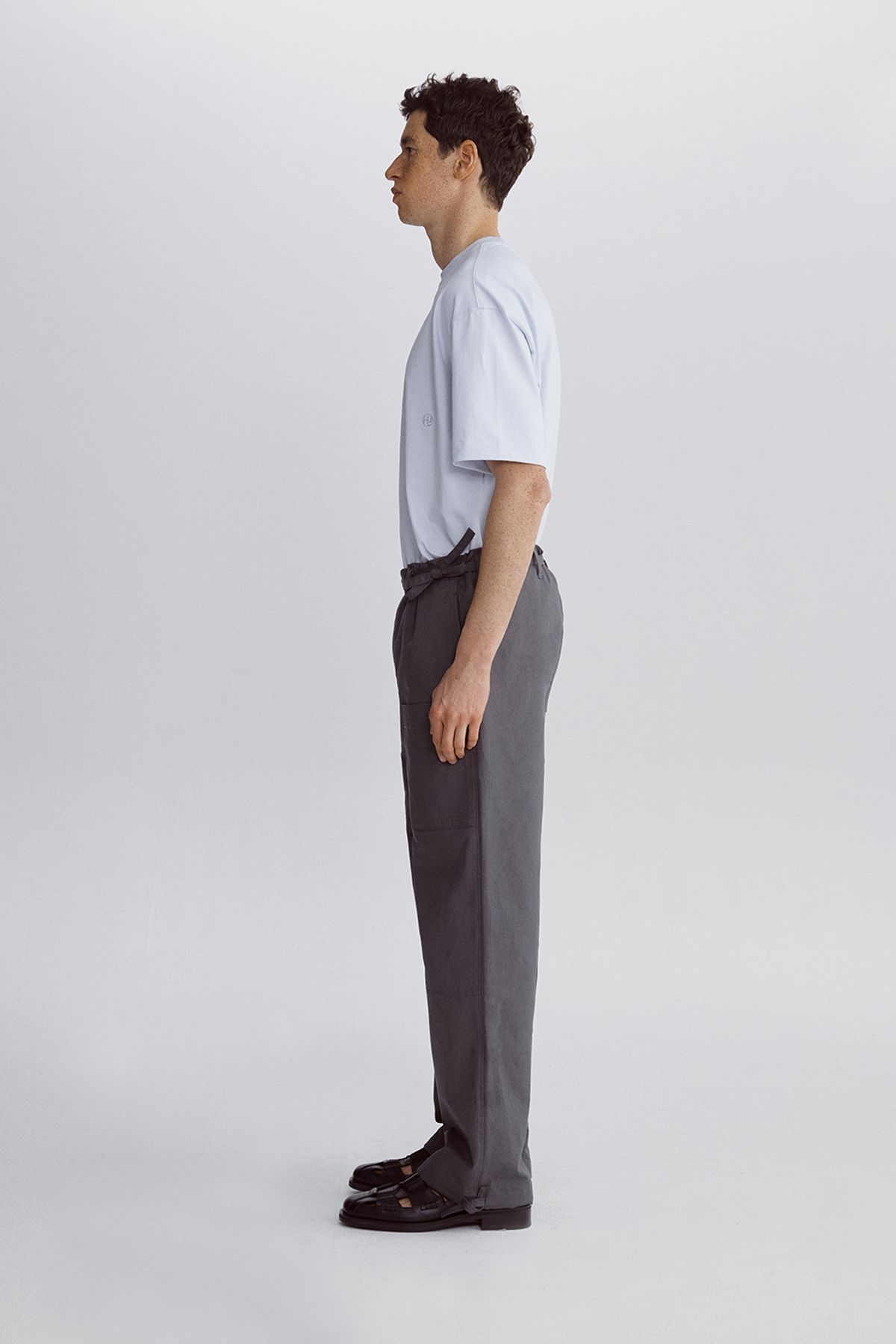 호이테(HEUTE) COTTON DRAWSTRING PANTS CHARCOAL