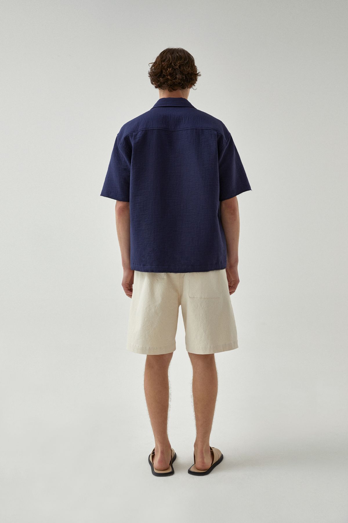 호이테(HEUTE) CONVERTIBLE COLLAR SHORT SLEEVE SHIRT NAVY