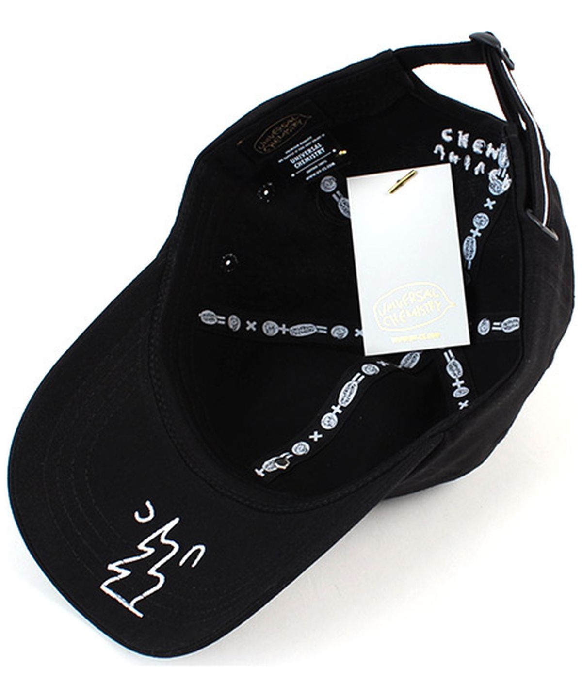 유니버셜 케미스트리(UNIVERSAL CHEMISTRY) Back Logo Cotton Black Ballcap 코튼볼캡