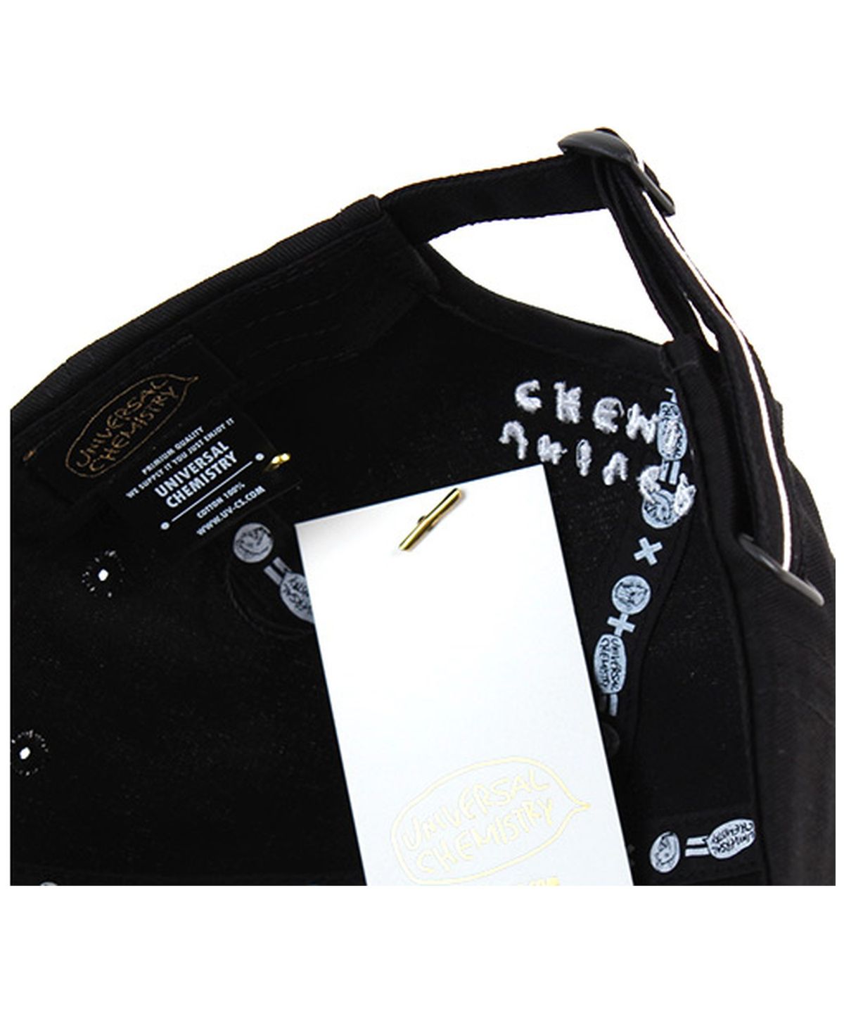 유니버셜 케미스트리(UNIVERSAL CHEMISTRY) Back Logo Cotton Black Ballcap 코튼볼캡