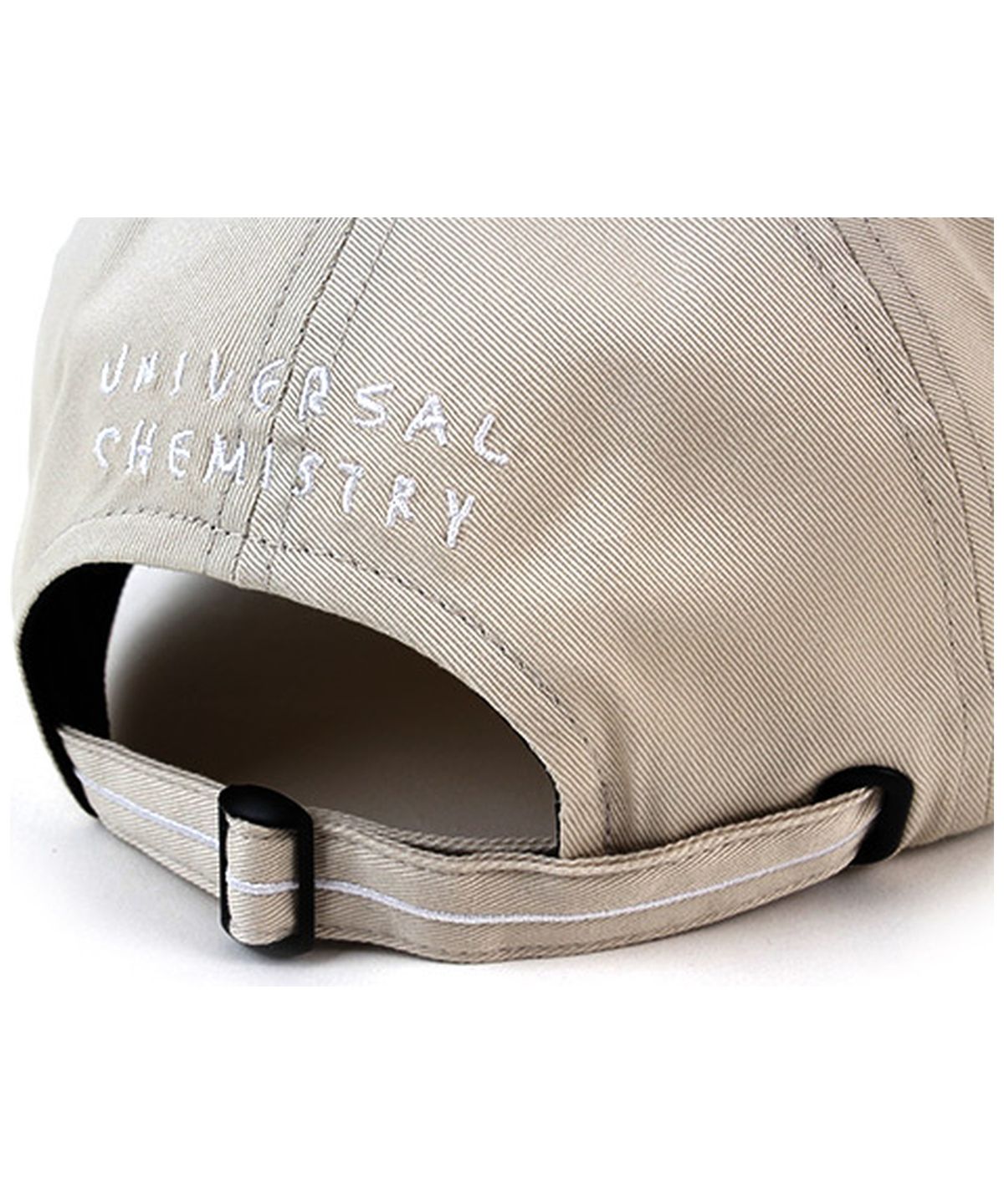 유니버셜 케미스트리(UNIVERSAL CHEMISTRY) Back Logo Cotton Beige Ballcap 코튼볼캡