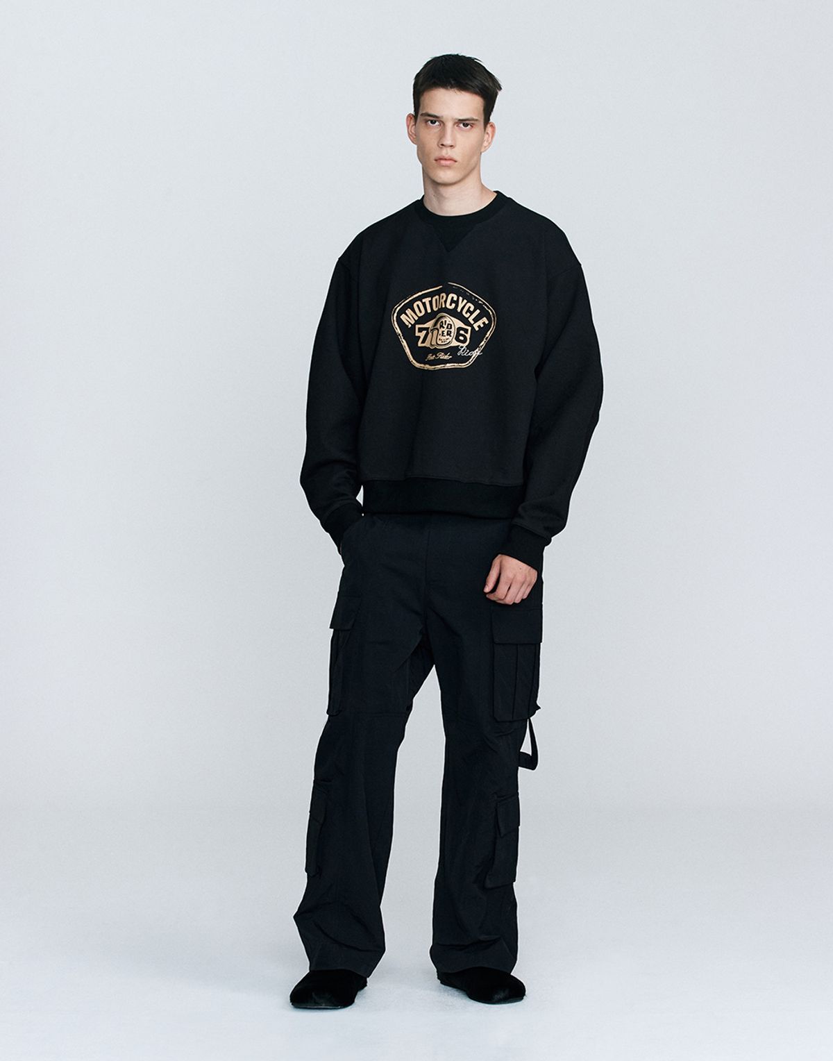 호이테(HEUTE) HET STRAP CARGO PANTS BLACK
