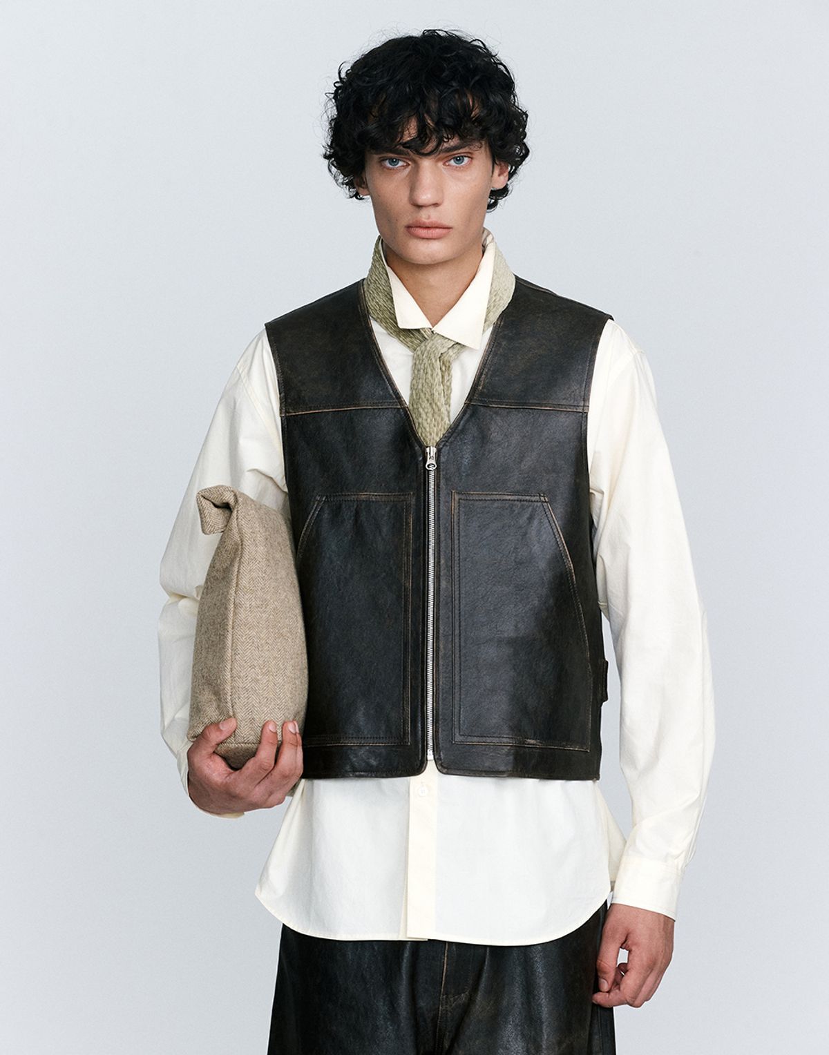 호이테(HEUTE) REGULAR COLLAR COTTON SHIRT CREAM