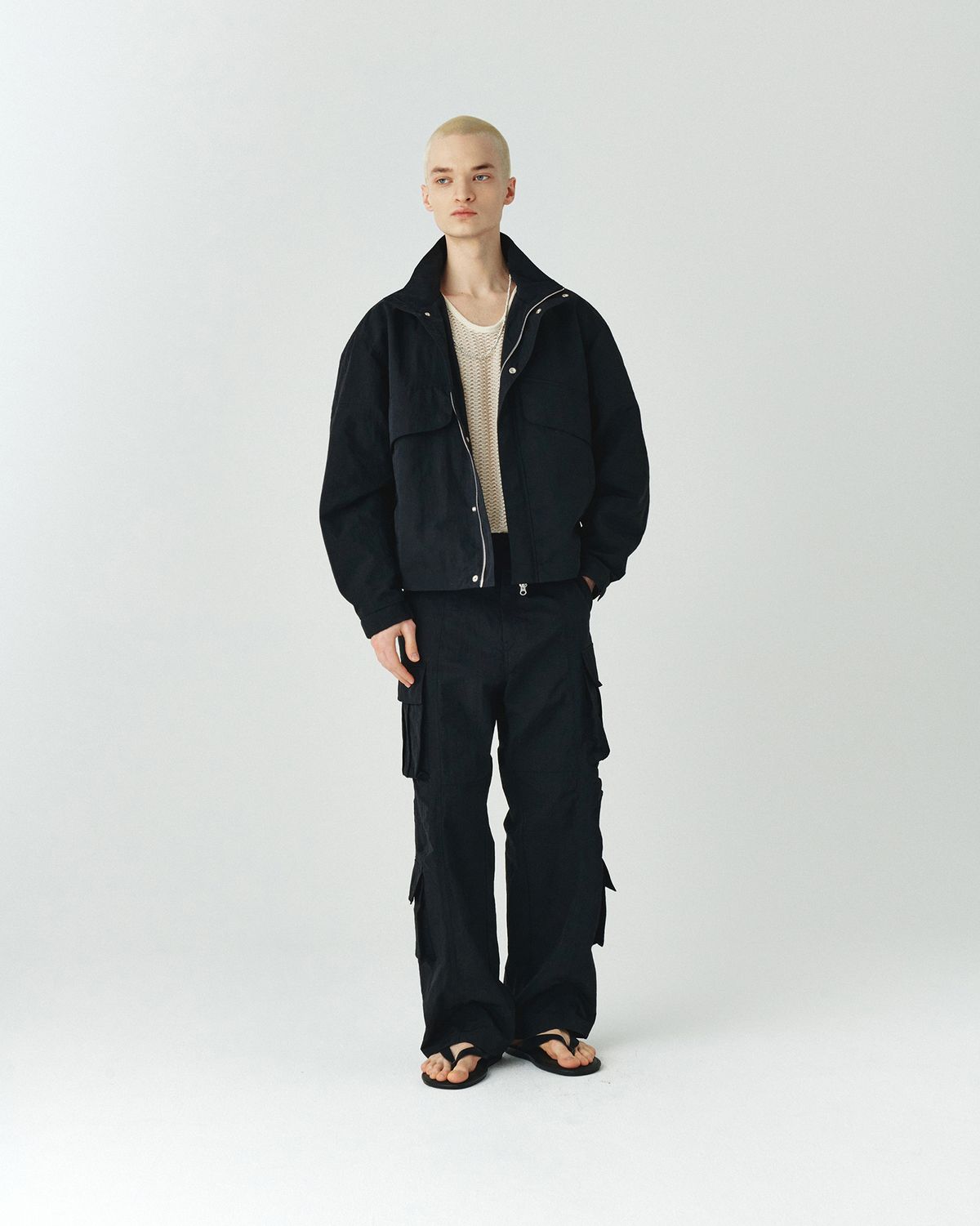 호이테(HEUTE) OVERSIZED BOMBER JACKET BLACK