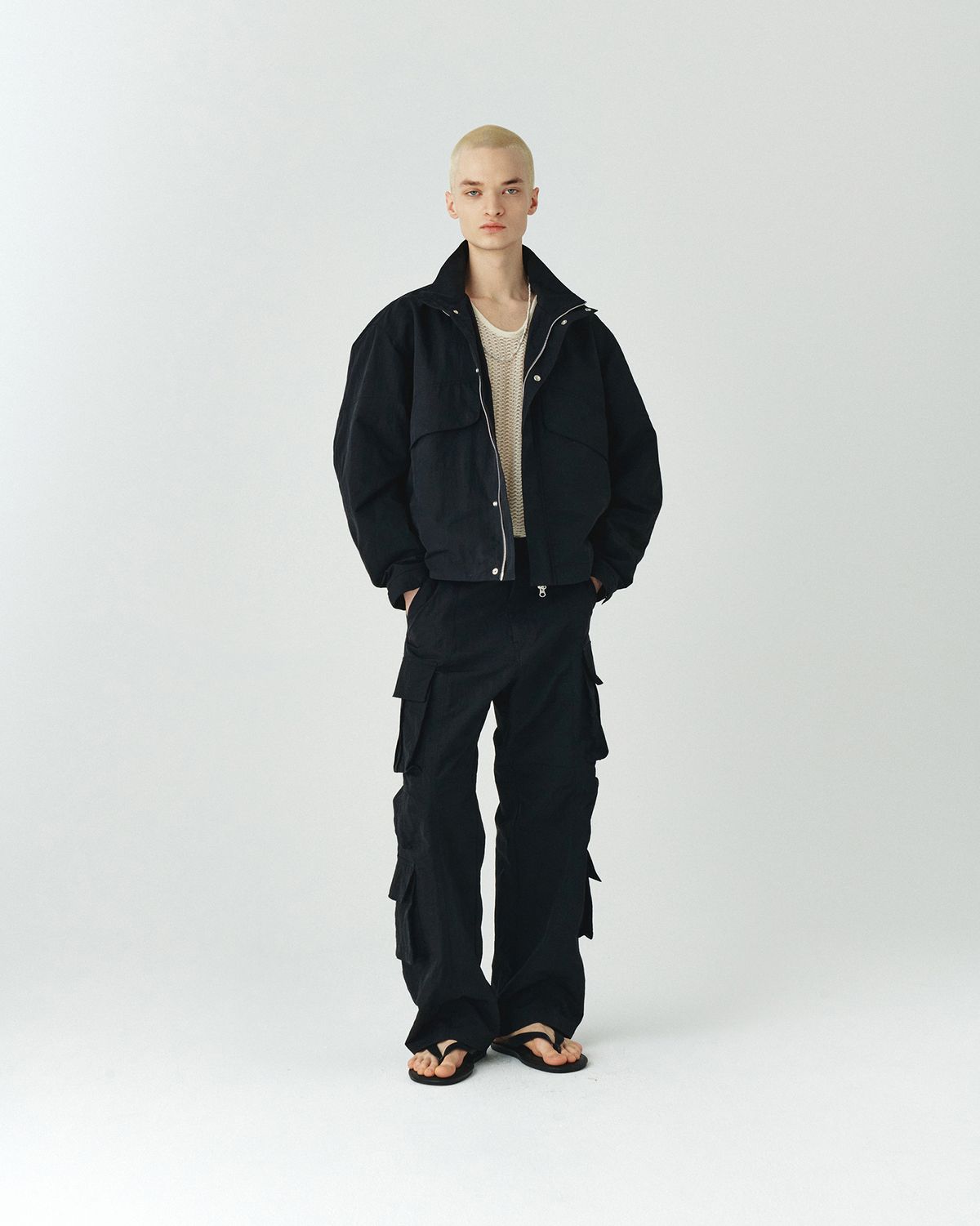 호이테(HEUTE) OVERSIZED BOMBER JACKET BLACK