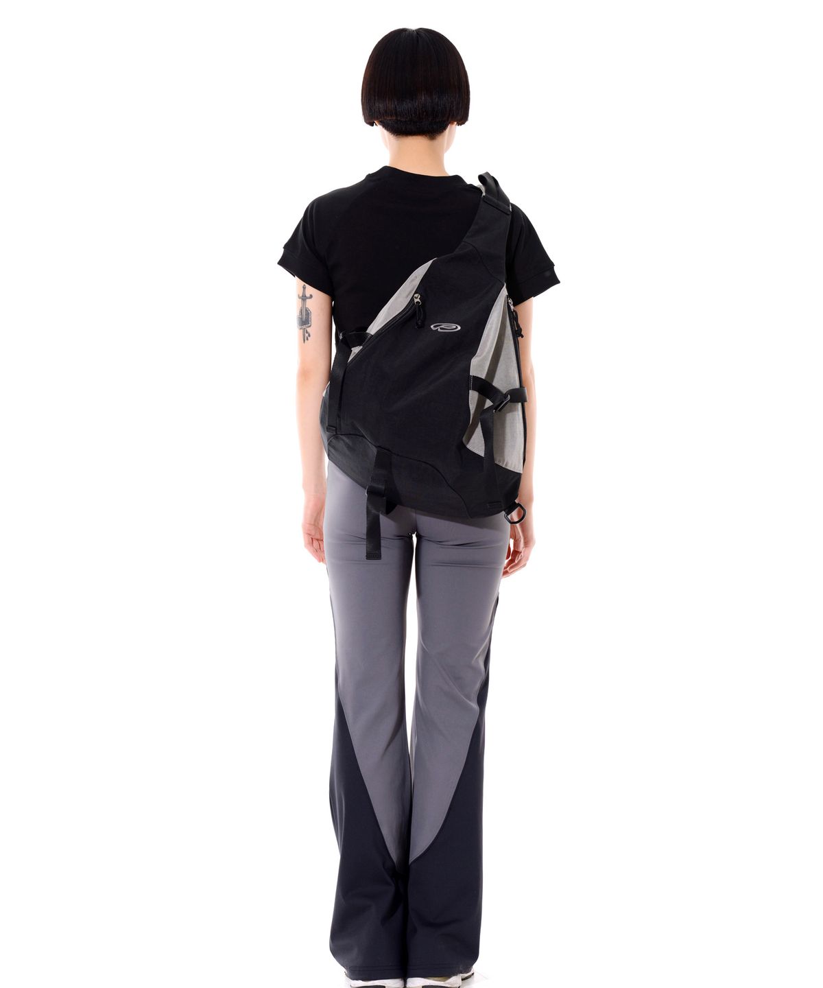 피스메이커(PIECE MAKER) EX NYLON SLING BAG (BLACK)