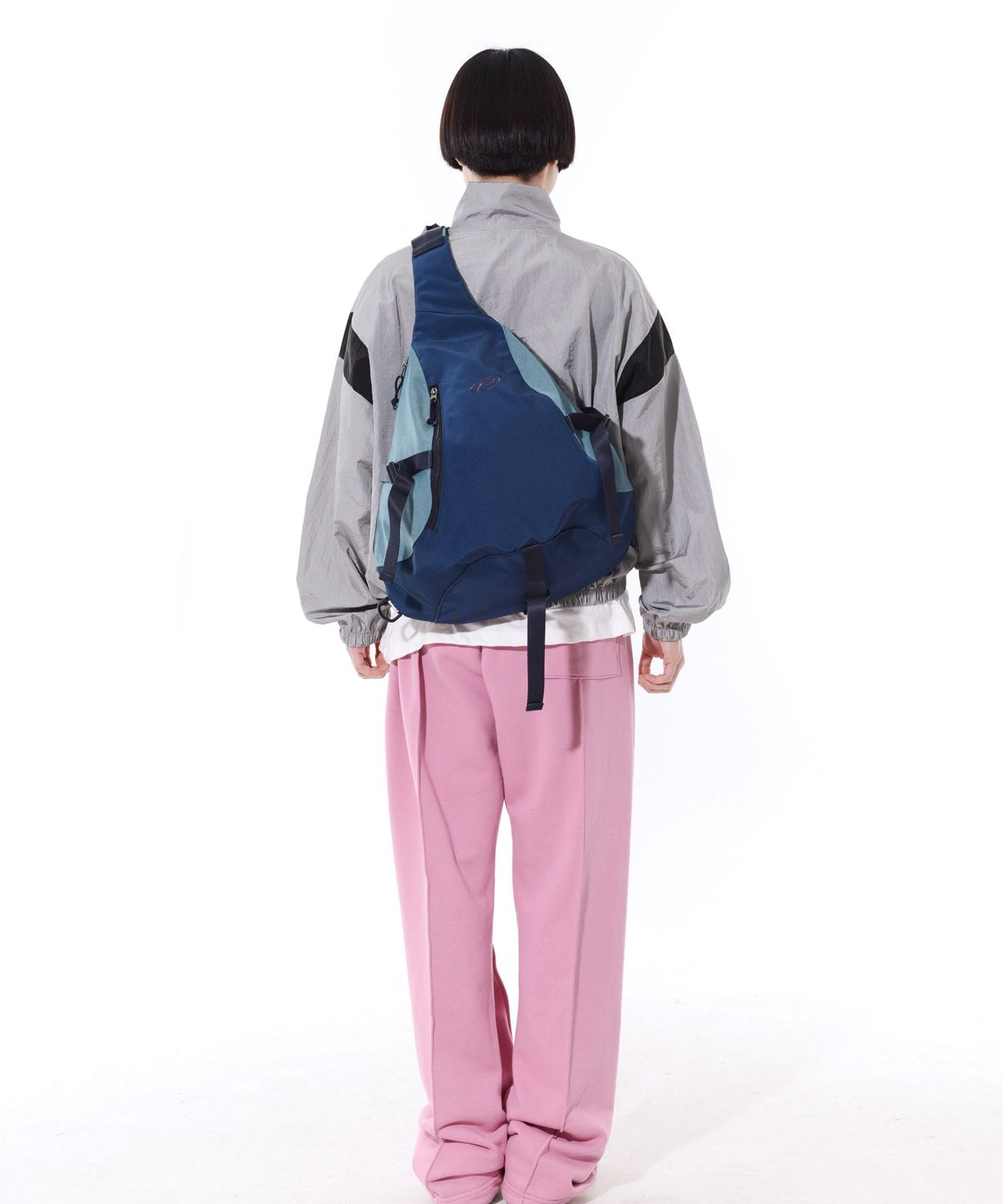 피스메이커(PIECE MAKER) EX NYLON SLING BAG (NAVY)