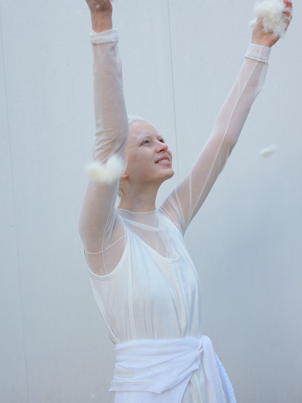 韓国商品/ NOTHINGEVERYTHING MUSINSA公式 | NOTHINGEVERYTHING MESH LONG SLEEVE TOP IN WHITE
