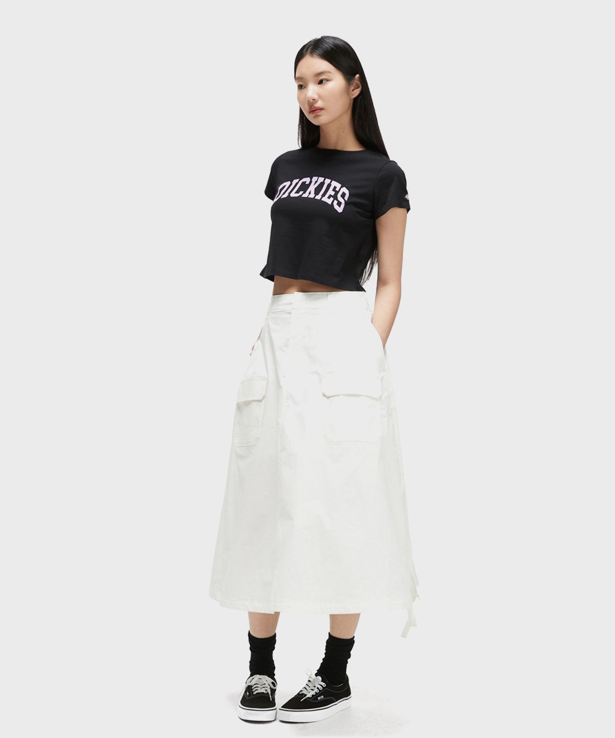 디키즈(DICKIES) 아치 로고 크롭 티셔츠 Black
