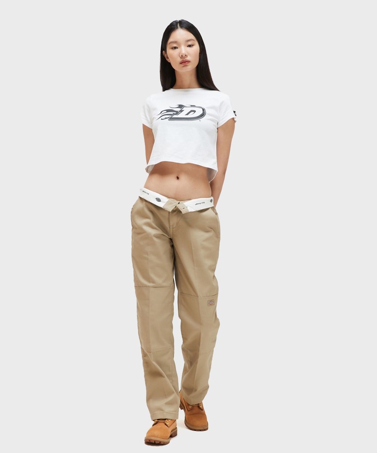 디키즈(DICKIES) 플레임 D 크롭 티셔츠 White
