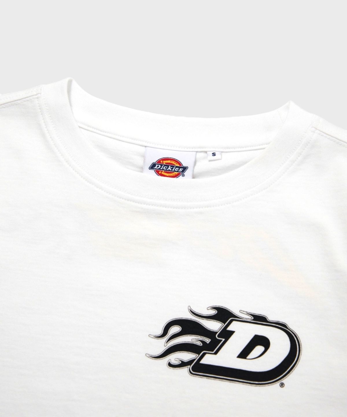 디키즈(DICKIES) 미니 플레임 D 크롭 티셔츠 White