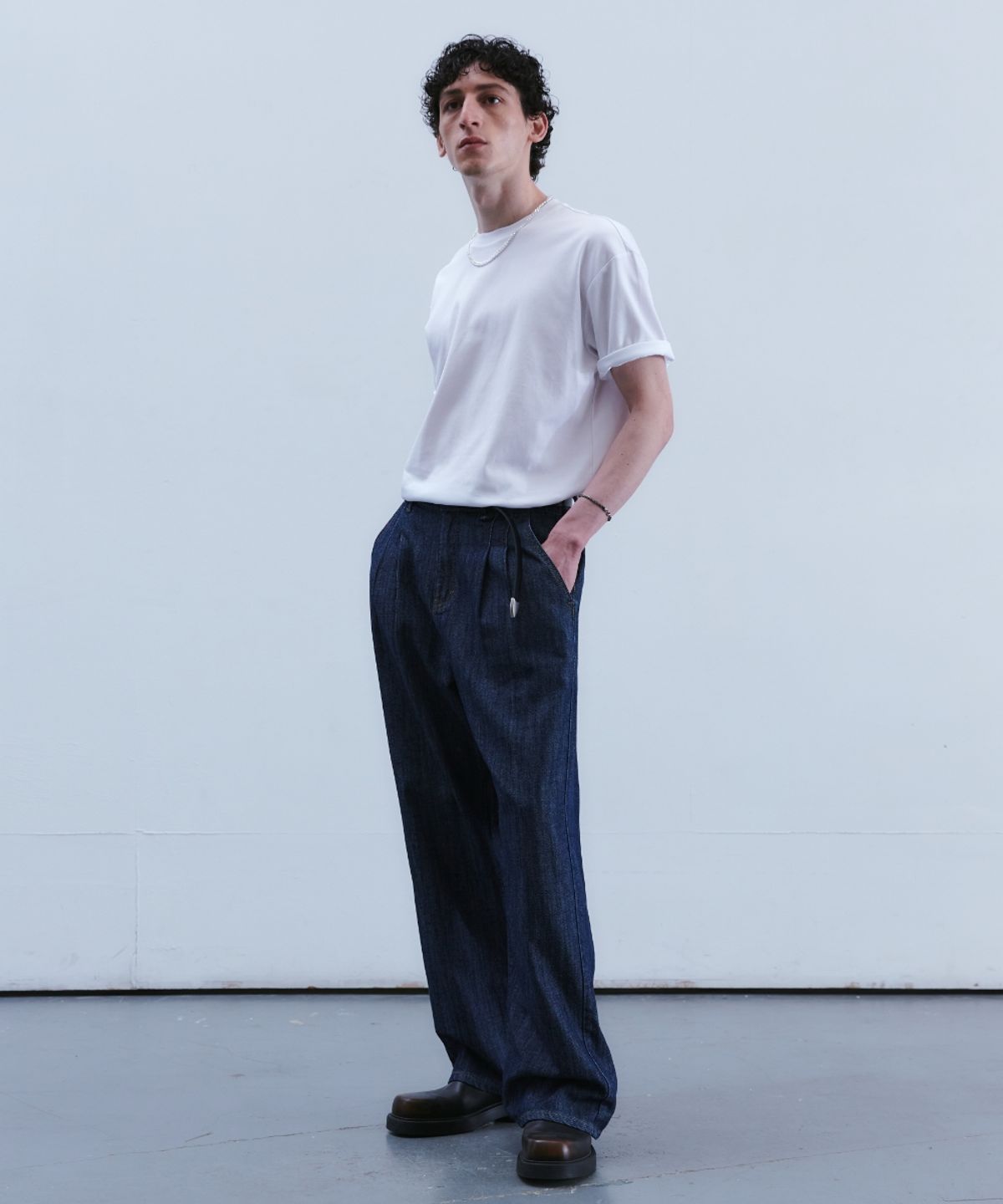 포트너스(FOTTNERS) Light Two Tuck Wide Jeans (Raw Indigo)