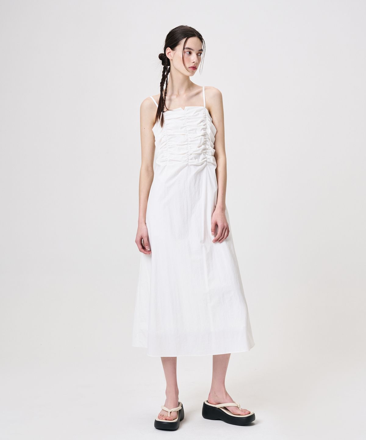 에트몽(ETMON) Slip Heart Neck Shirring Dress, White