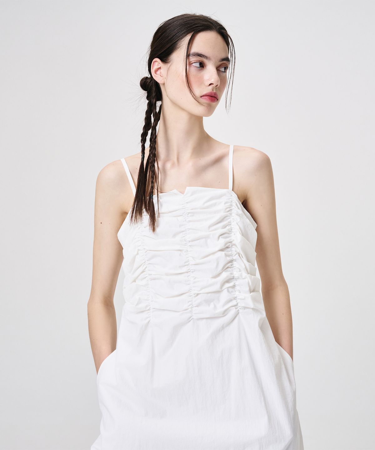 에트몽(ETMON) Slip Heart Neck Shirring Dress, White