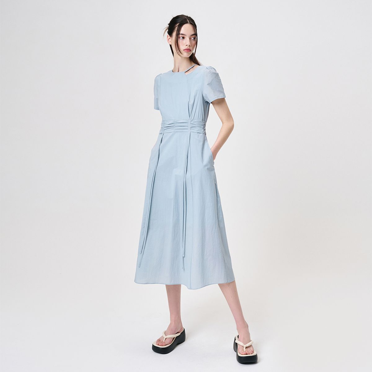 에트몽(ETMON) Neck Cut-Out Shirring Dress, Sky Blue