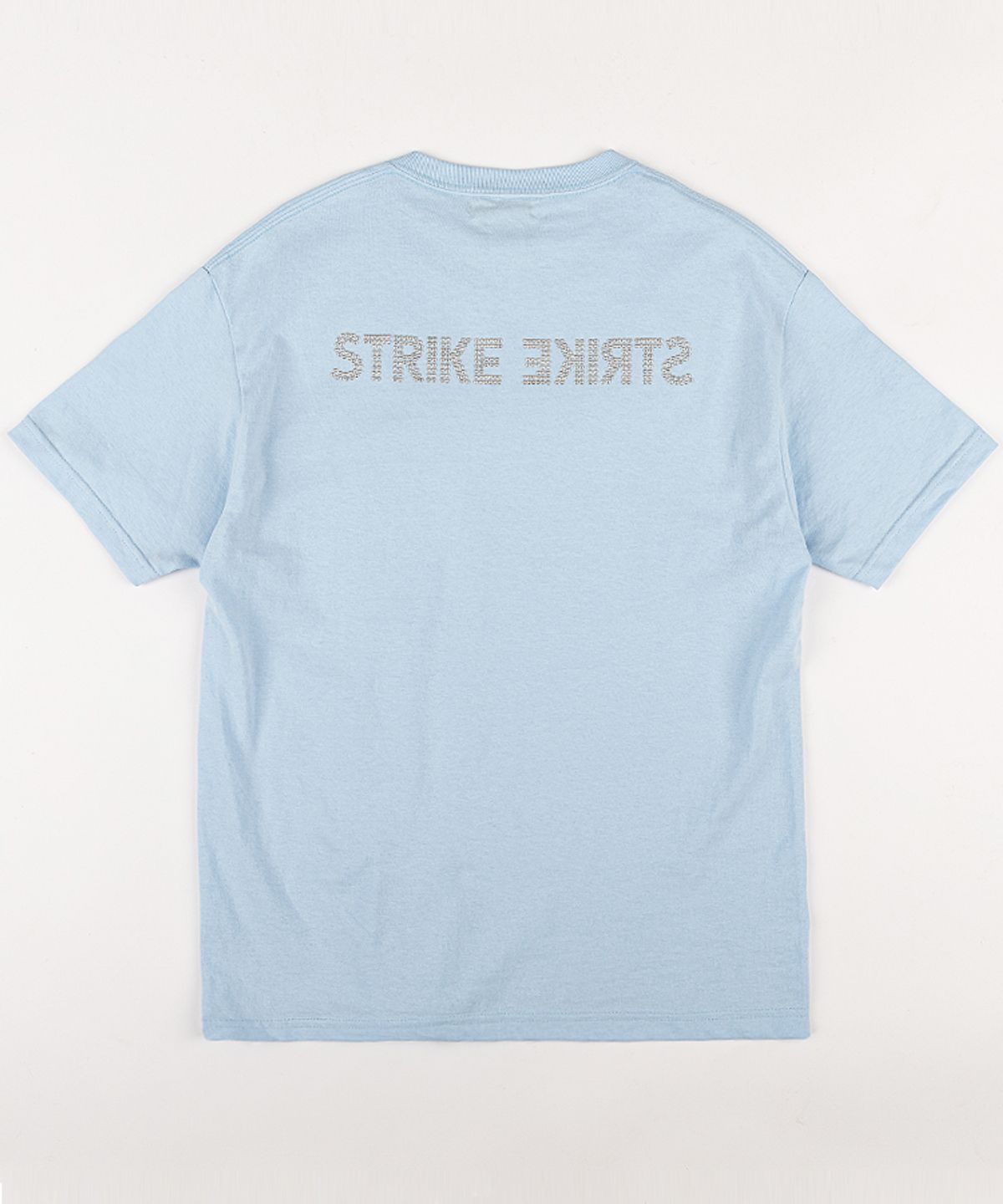 스트라이크(STRIKE) Stud Reversal Logo Regular T-Shirt (SKY)