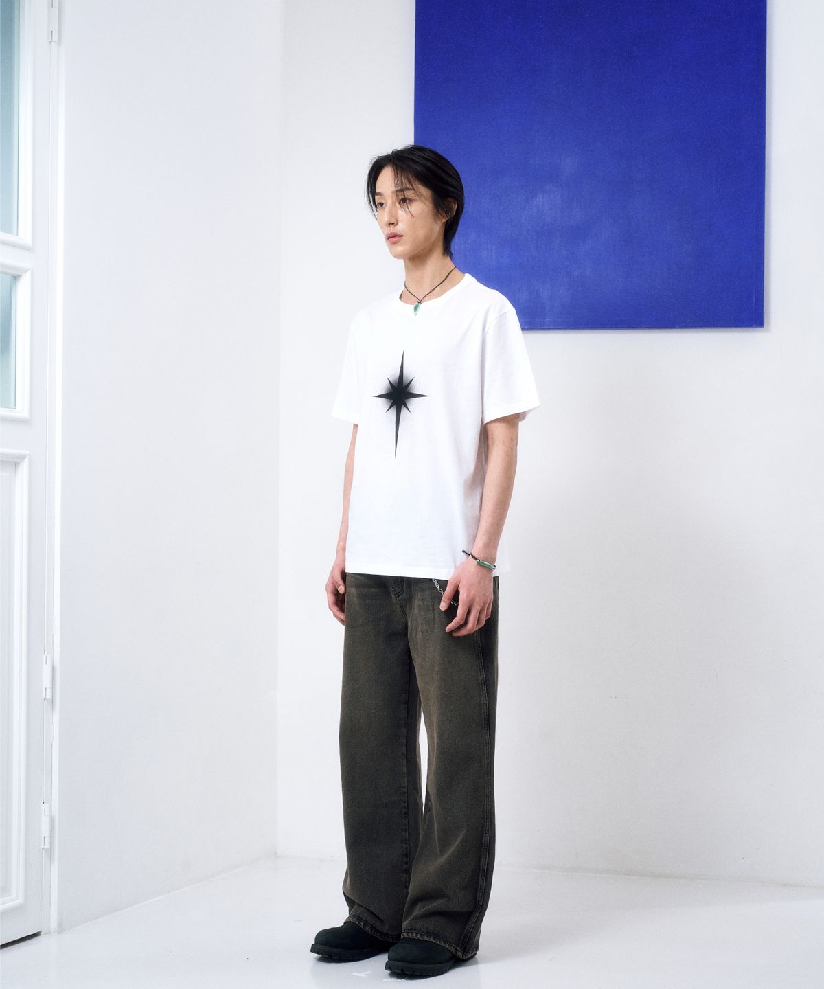 이우가마카라스(IUGAMAKARAS) Sprayed Half Top (White)