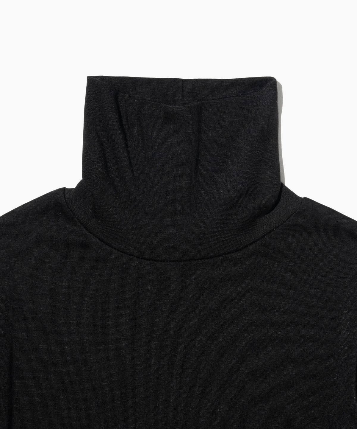 튜드먼트(TTUDEMENT) BASIC ROLL-NECK PULLOVER BLACK