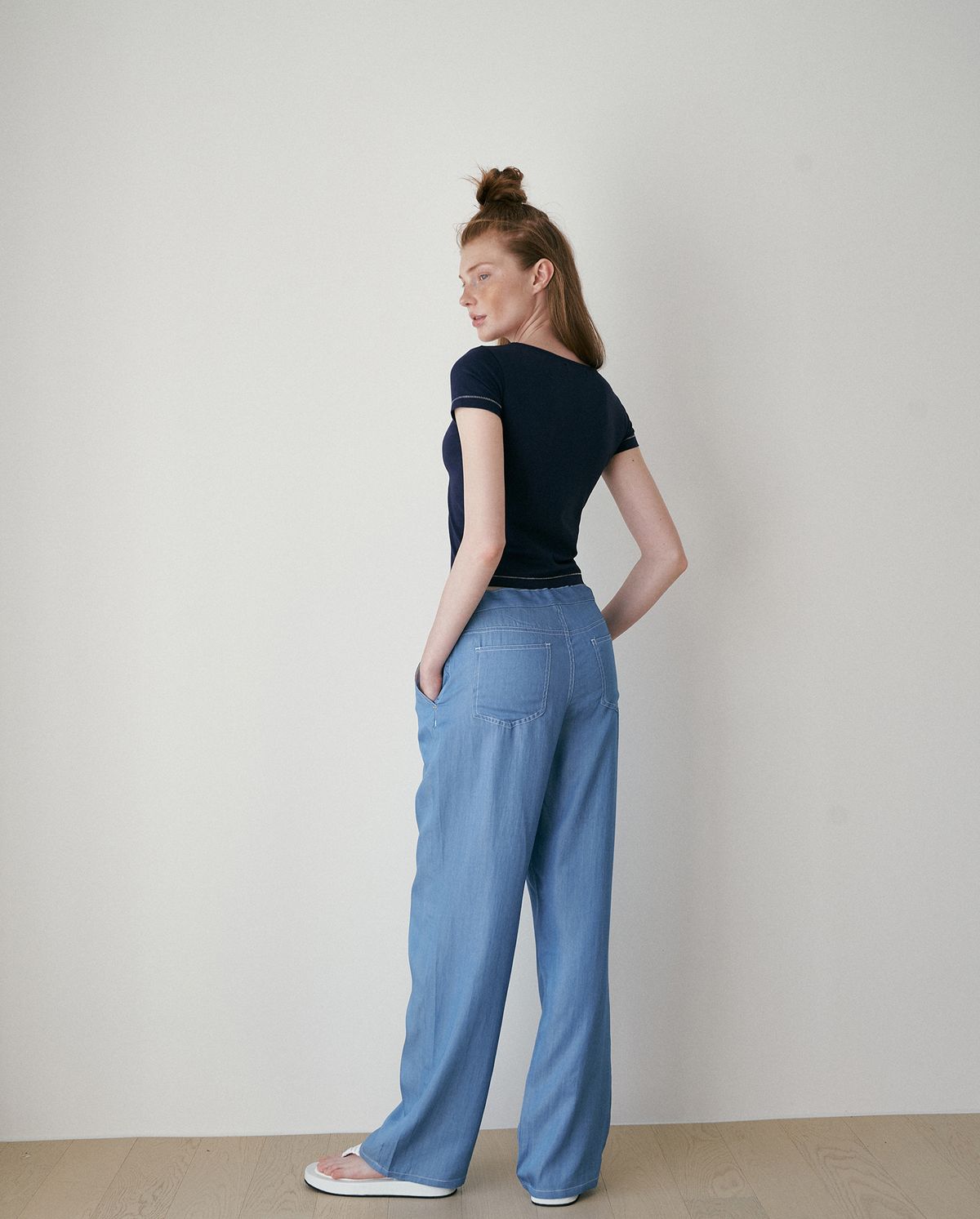 르브아시스(REVOIRSIS) cap sleeve t-shirt navy