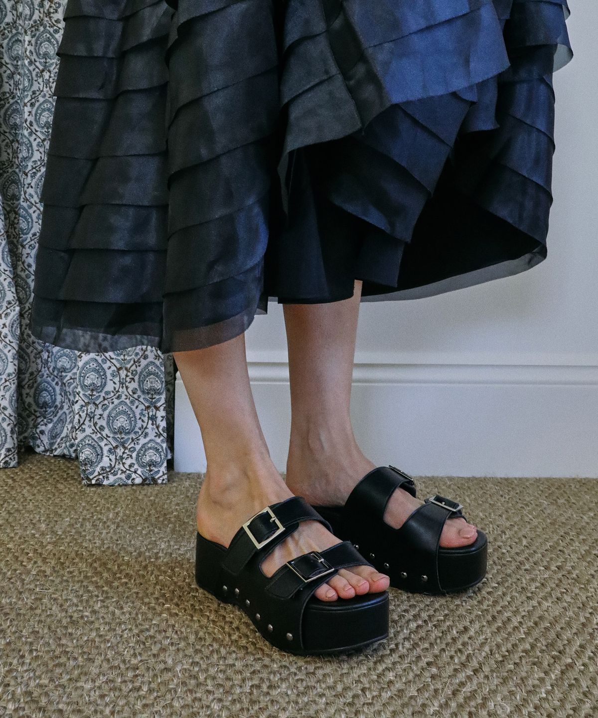무드나잇(MOODNIGHT) MARGO Belted strappy platform clog sandals - 4colors 벨티드 클로그 샌들
