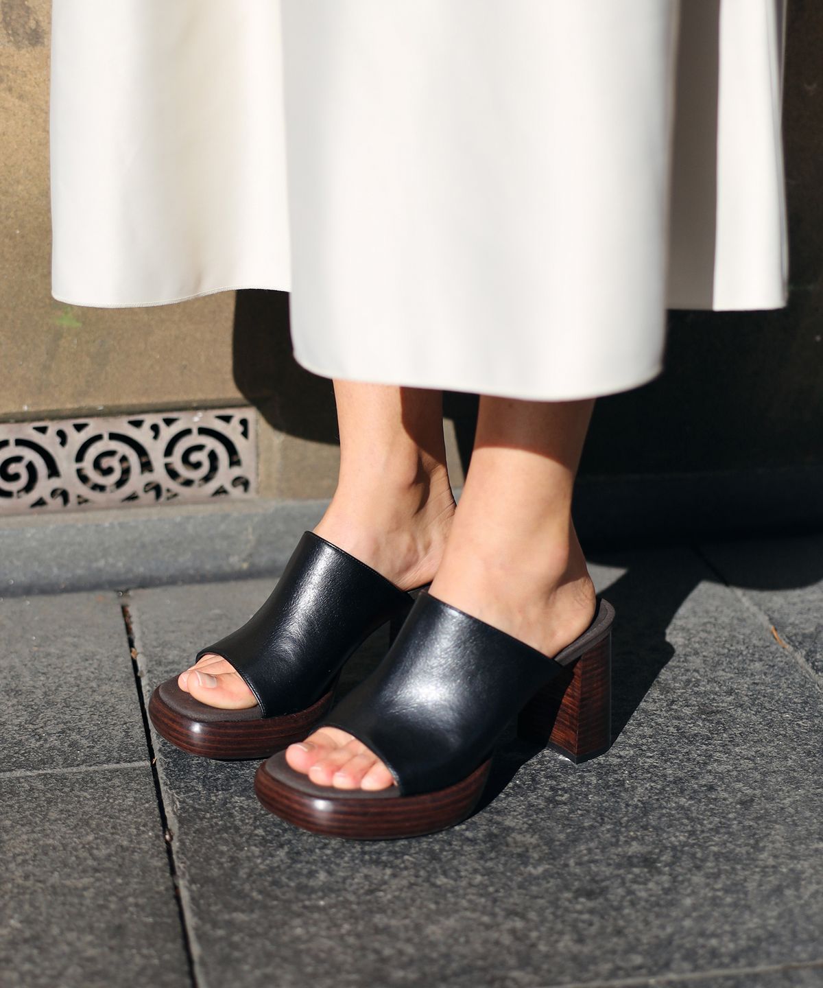 무드나잇(MOODNIGHT) JACKLYN Platform slimply mule sandals - 3colors 8cm 심플 플랫폼 뮬 샌들
