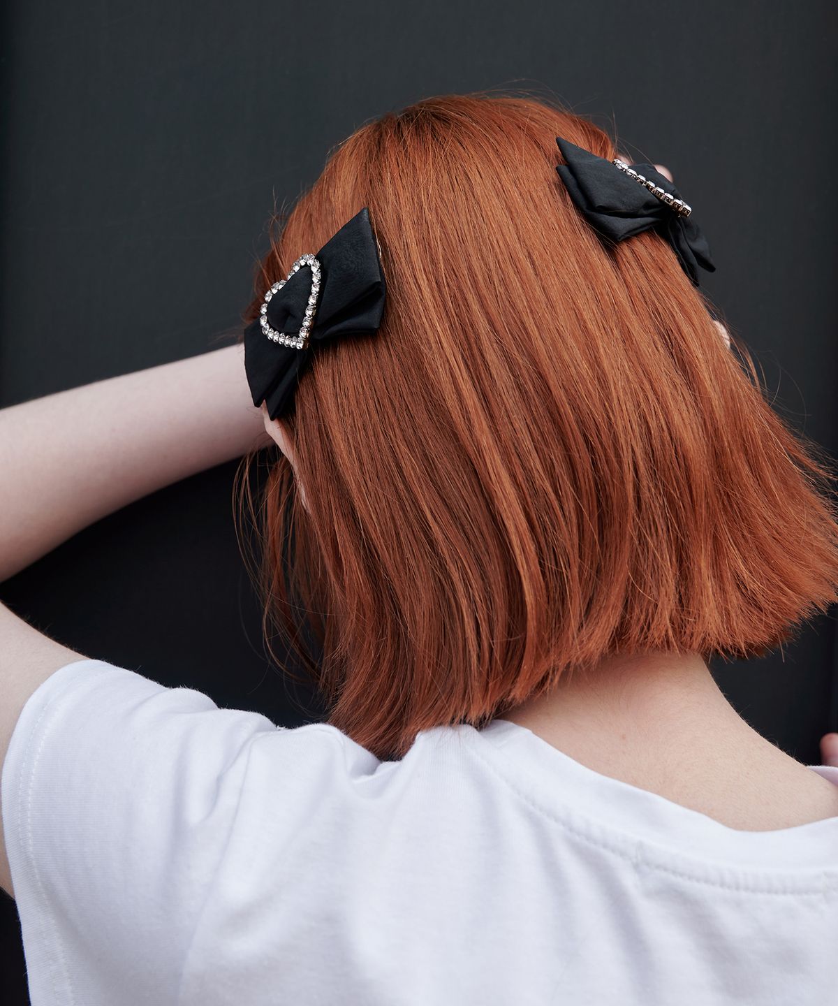 배배(BAEBAE) Nylon Hair Bow in Heart