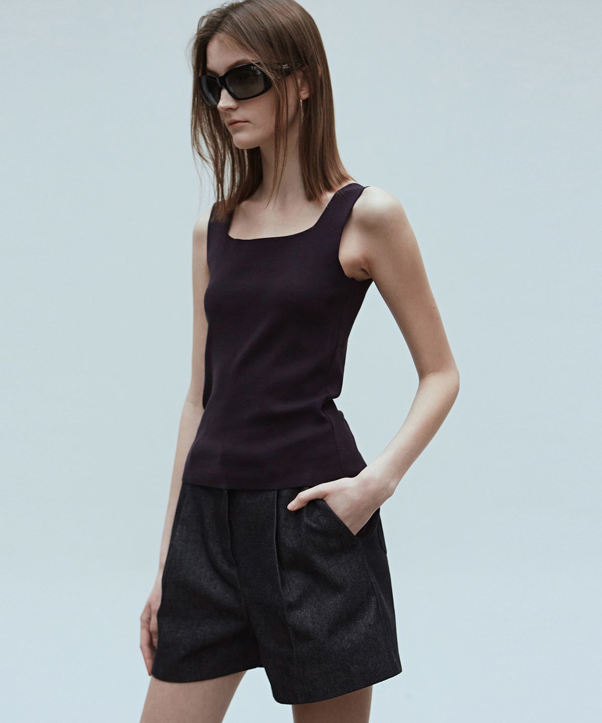 닉앤니콜(NICK&NICOLE) [ESSENTIAL] SQUARE NECK KNIT SLEEVELESS_CHARCOAL
