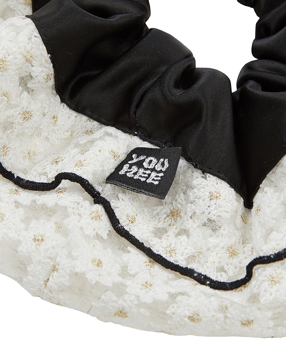 유희(YOUHEE) FLOWER SATIN SCRUNCHIE BLACK