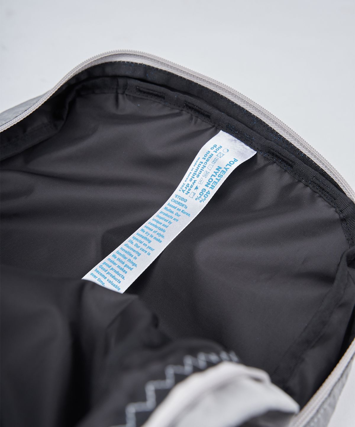 초록스튜디오(CHOROK STUDIO) Nagaja Peanut Bag #1 (Grey)