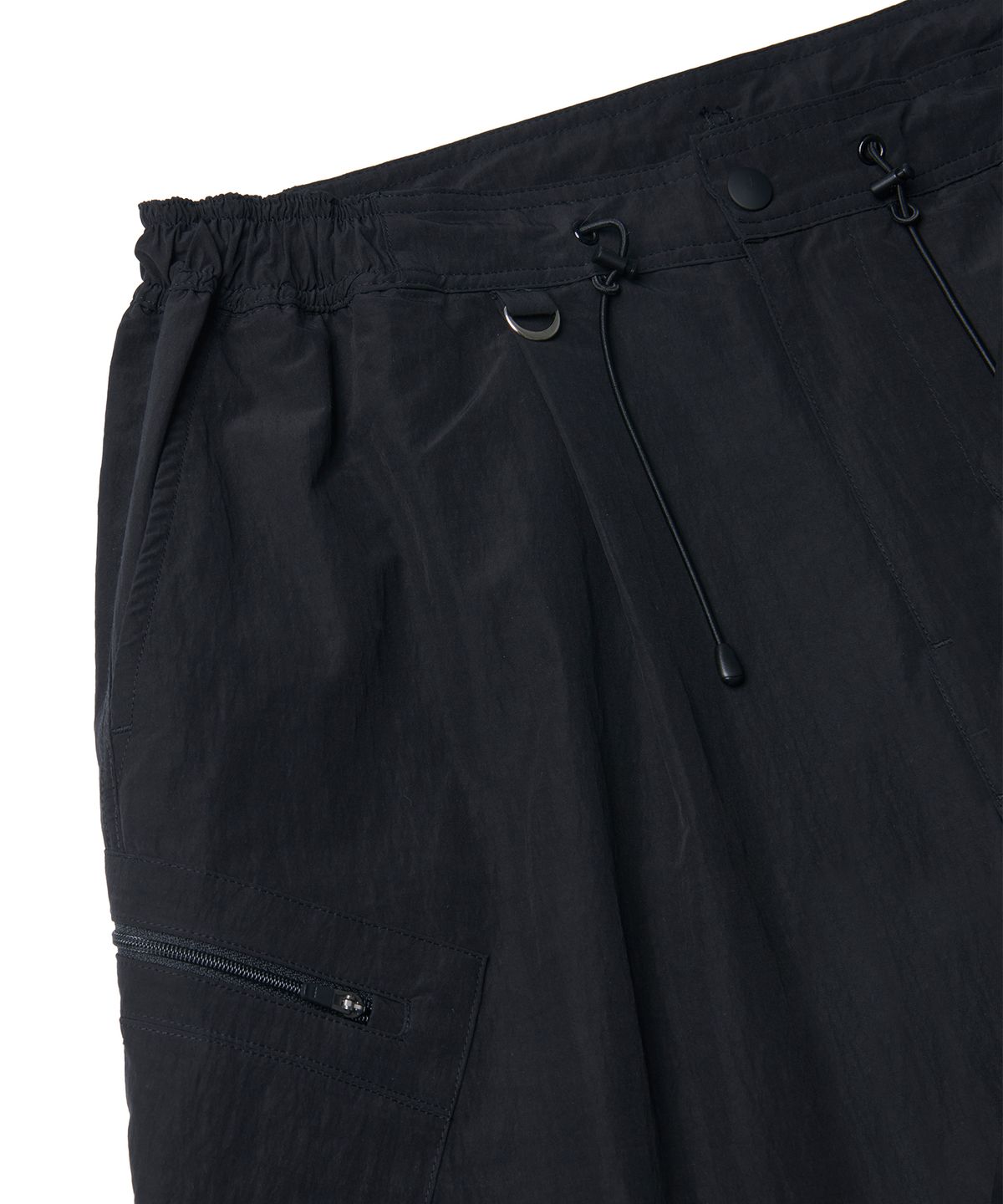 라모랭(RAMOLIN) Pleated Runner Shorts Black