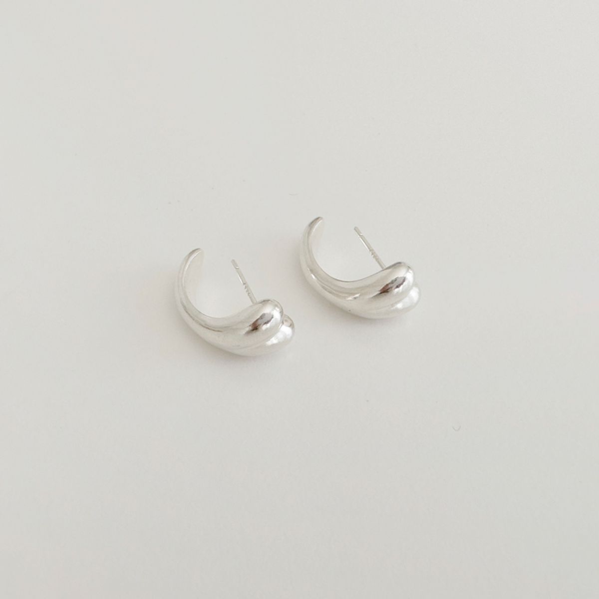 스틸 인스턴트(STILL INSTANT) Heart Greenery - Earring 03 - Medium