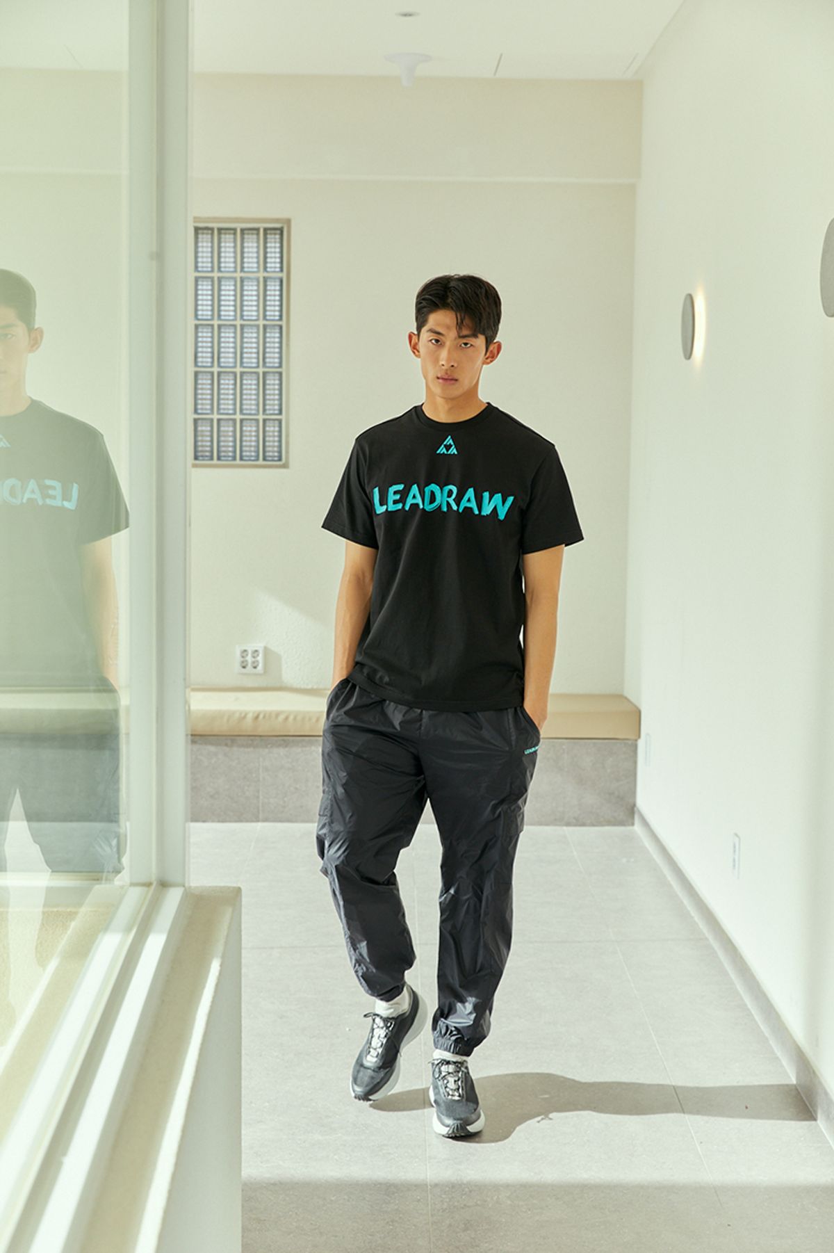 리드로(LEADRAW) 리드로 로고 반팔티셔츠 _ 블랙
