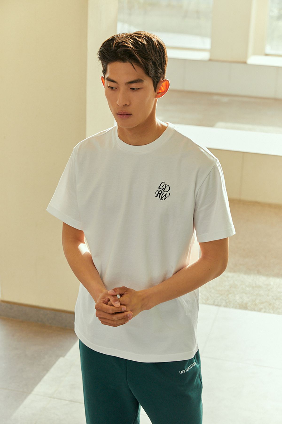 리드로(LEADRAW) 뉴 심볼 반팔 티셔츠 _ 화이트