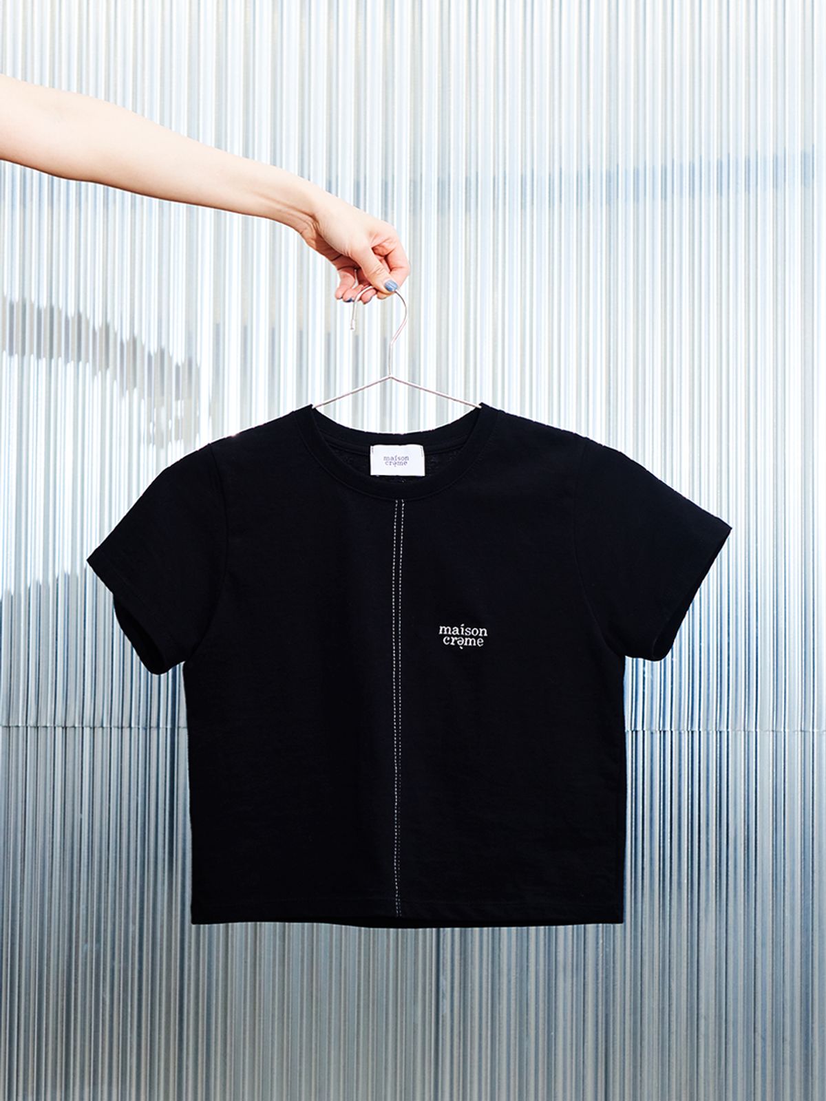 메종크렘(MAISON CREME) Stitch crop tee_Black