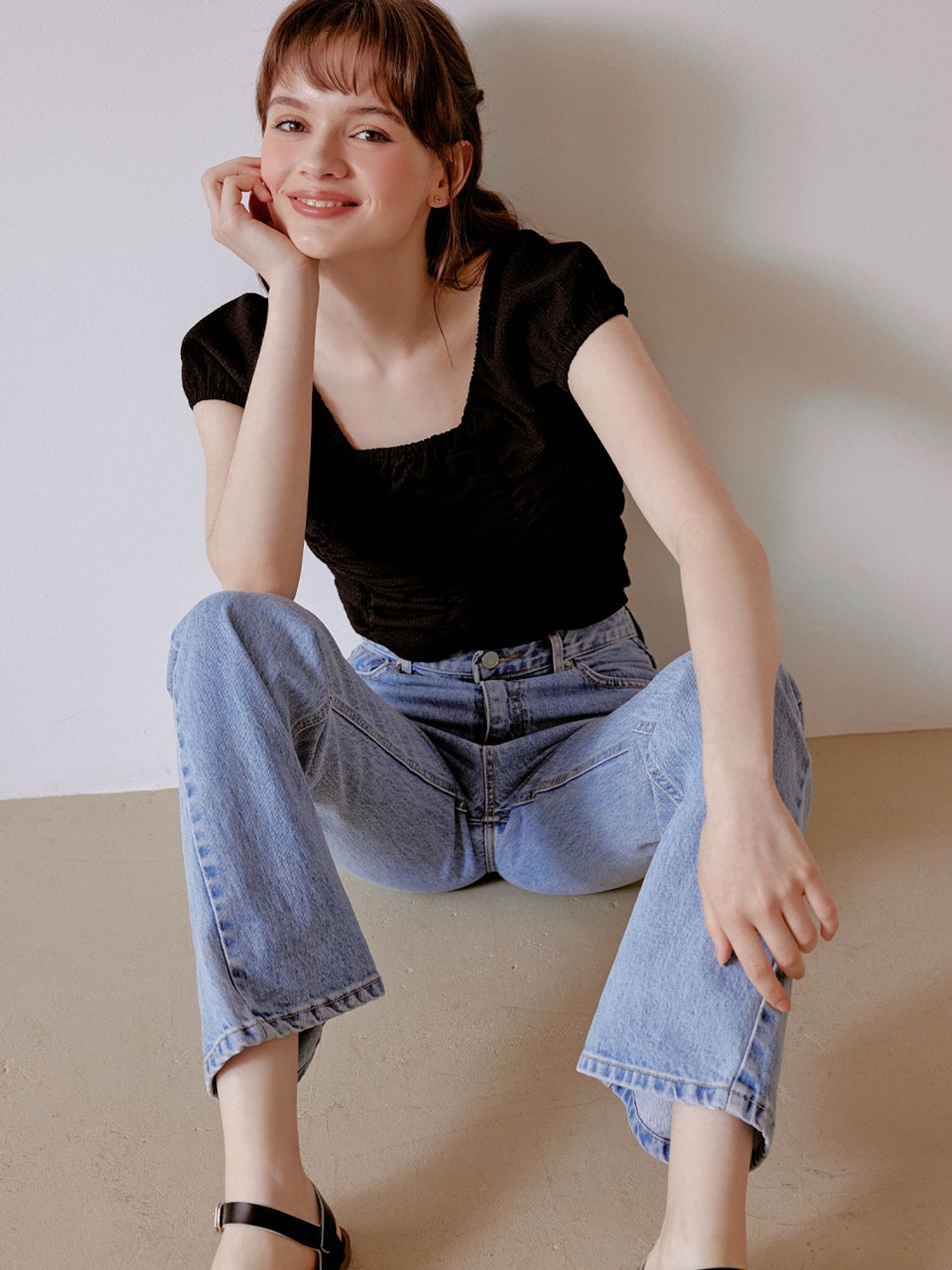 리엘(RE L) Puffy shirring blouse (black)