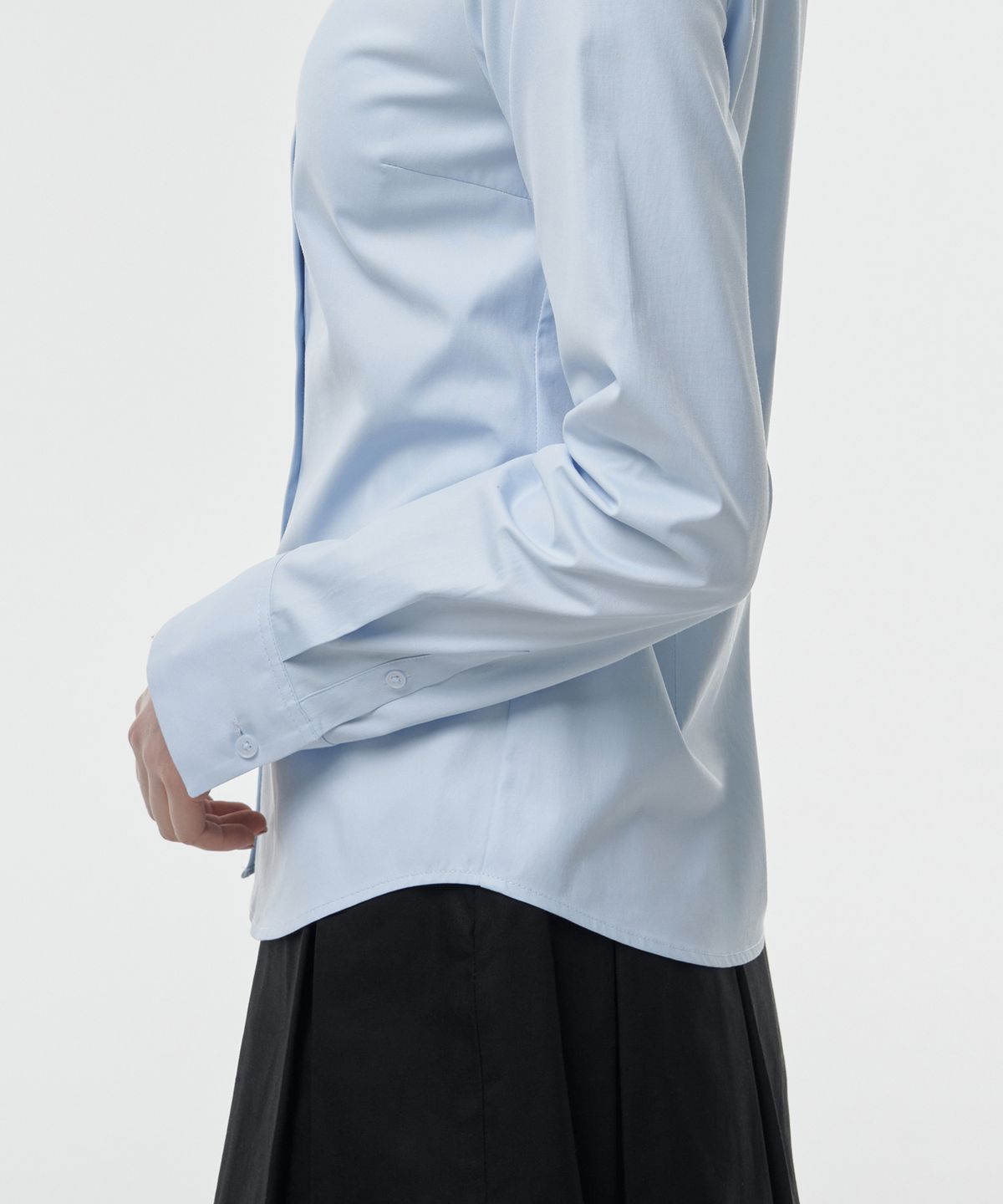 무신사 스탠다드 우먼(MUSINSA STANDARD WOMAN) 우먼즈 슬림 핏 셔츠 [스카이 블루]