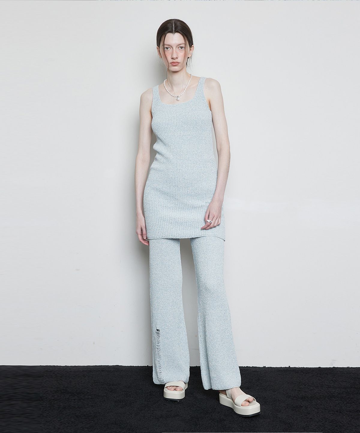 라티젠(LARTIGENT) L3 DEMAGE KNIT PANTS(SKY BLUE)