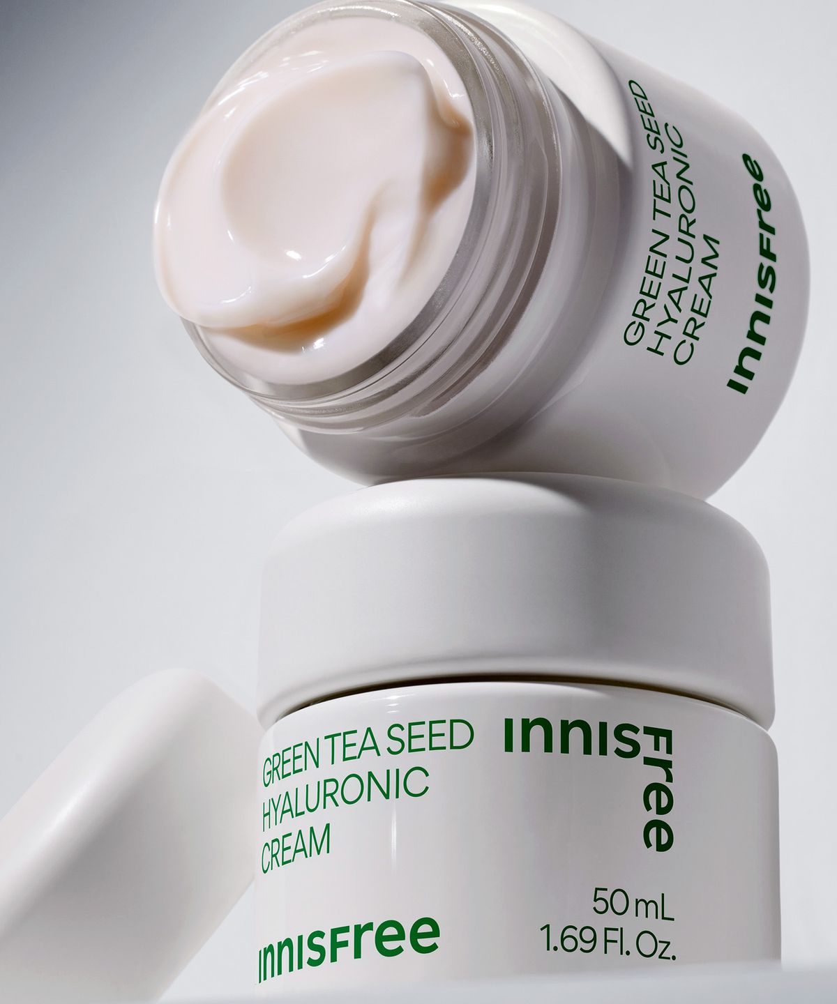 이니스프리(INNISFREE) [사은품 증정] (추가 할인) 그린티 씨드 히알루론산 세럼 80mL + 그린티 씨드 히알루론산 크림 50mL + 세럼 15mL 2개 + 크림 15mL 2개
