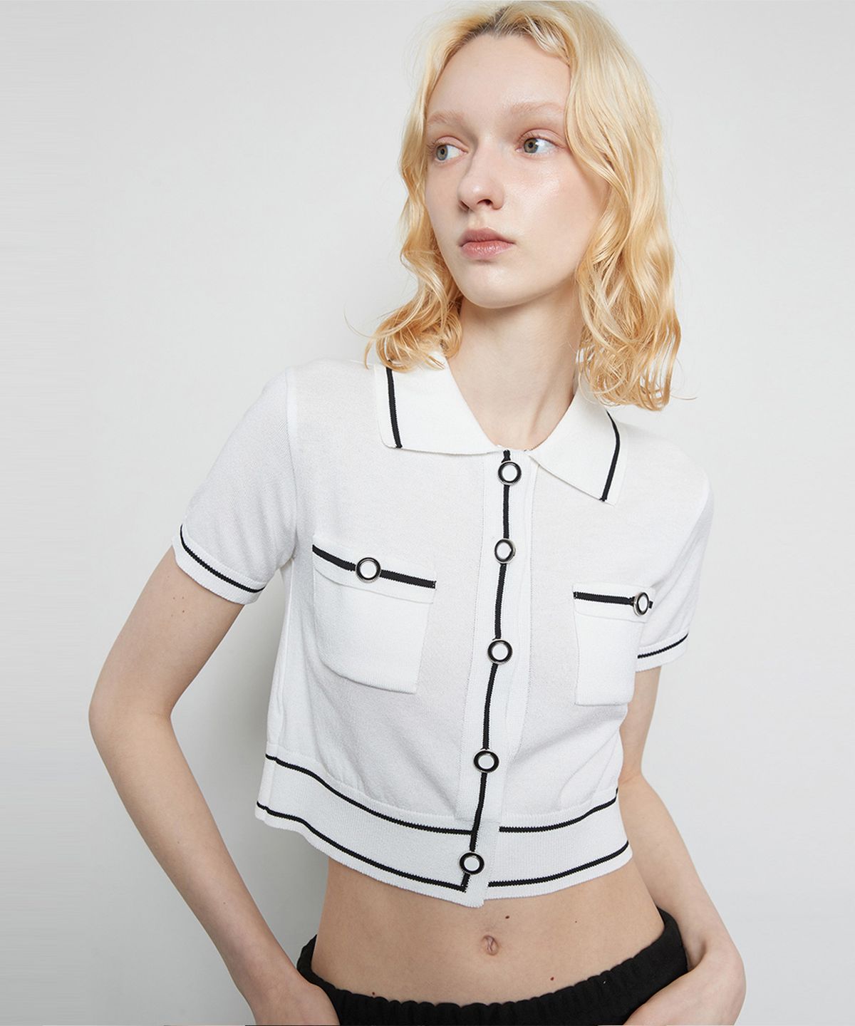라티젠(LARTIGENT) L3 BUTTON CARDIGAN(IVORY)