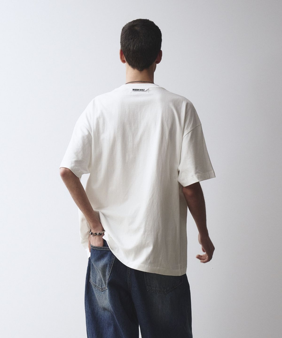 메종미네드(MAISON MINED) DOODLE HEART HALF T WHITE SKY