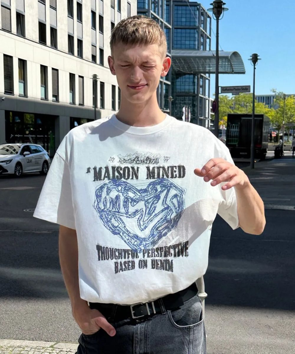 MAISON MINED/DOODLE HEART HALF T/ユニセックス MUSINSA | MAISON MINED DOODLE HEART HALF T WHITE GRAYISH BLUE
