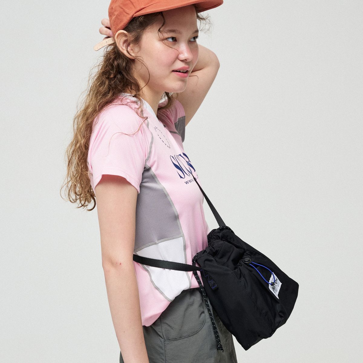스위치(SWEETCH) STRING MINI CROSS 001 Black