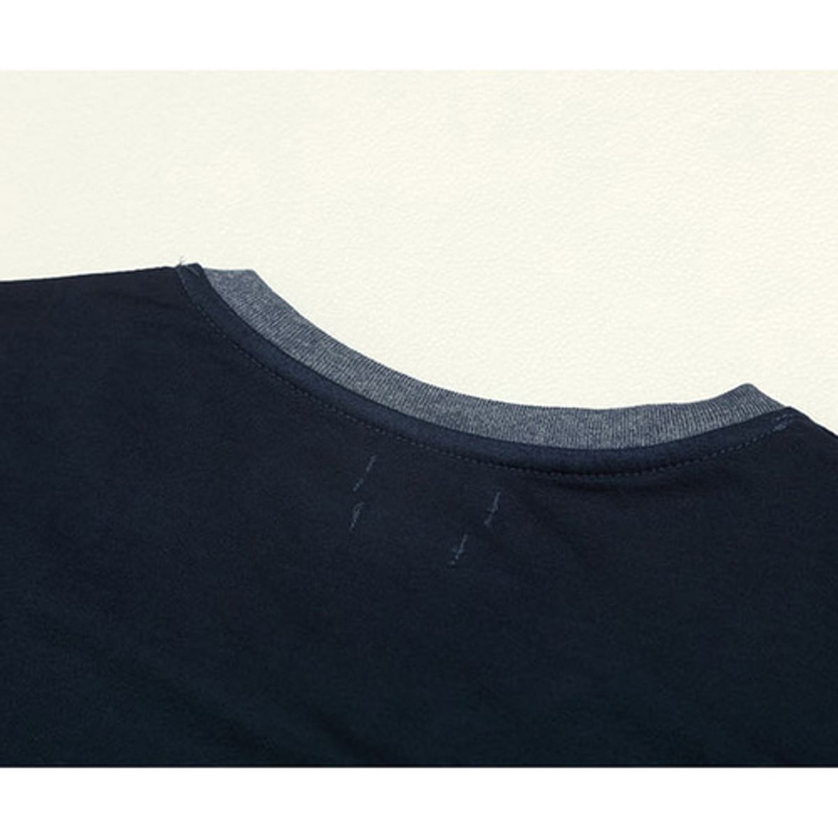 블랙브라운(BLACKBROWN) 그라데이션 브이넥 반팔 티셔츠 [NAVY]