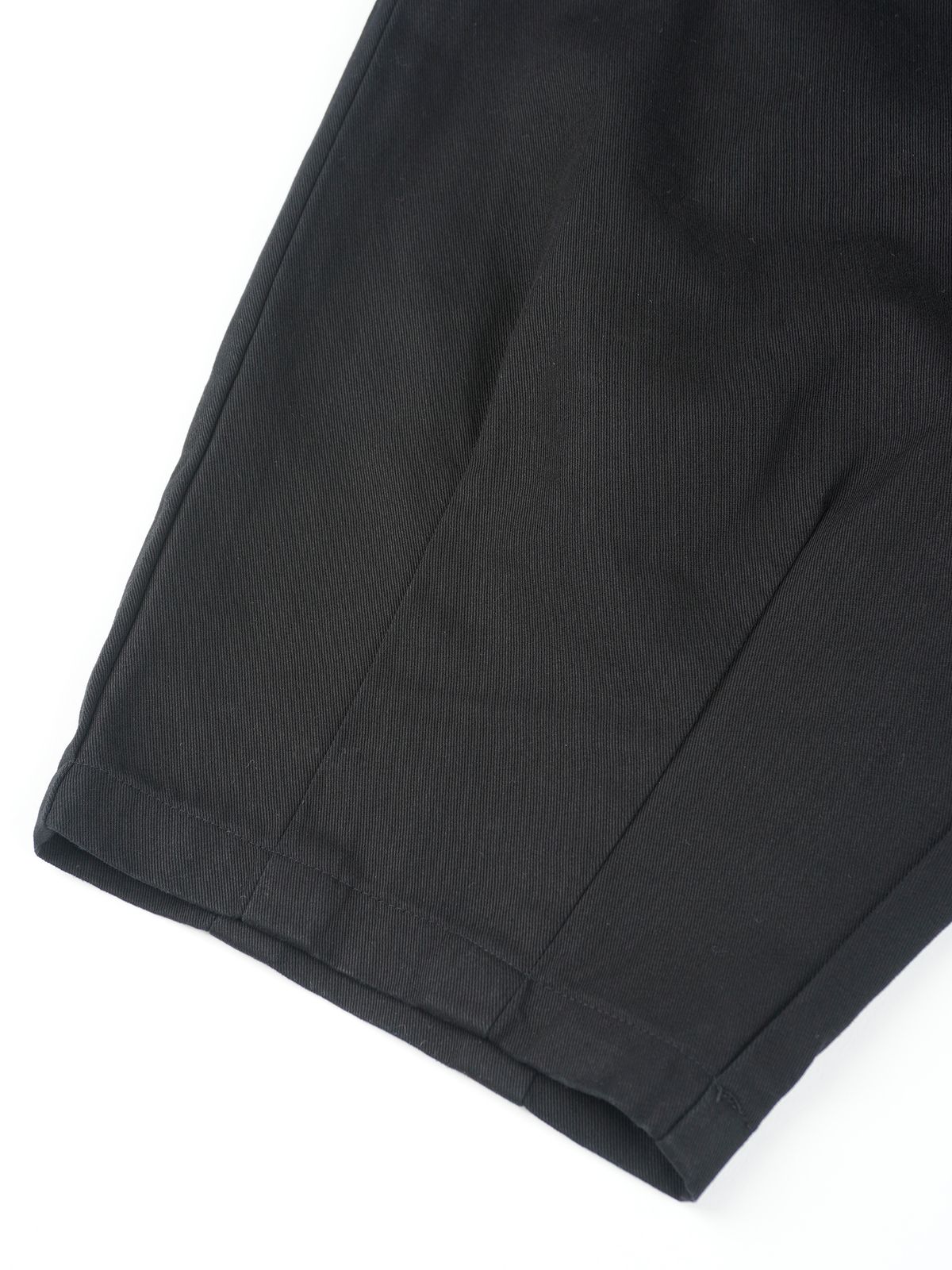 네네츠 어센틱(NENETS AUTHENTIC) 2TUCK BALLOON TRAVEL PANTS BLACK