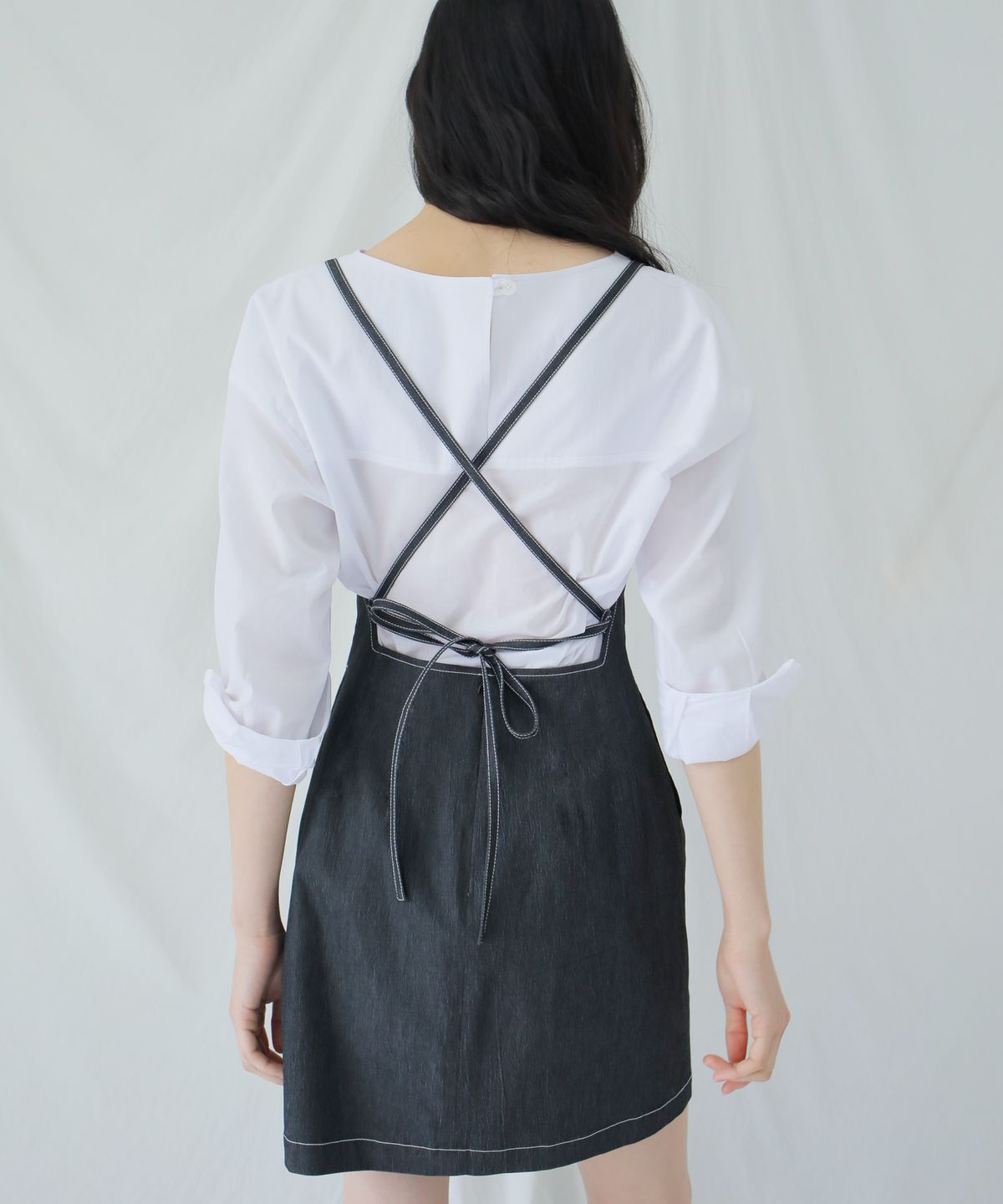 폴앤앨리스(PAUL&ALICE) BACKLESS STRAP MINI DRESS / CHARCOAL