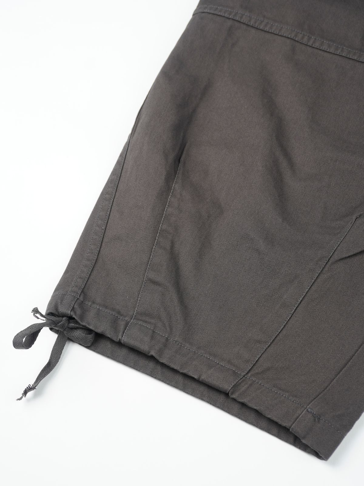 네네츠 어센틱(NENETS AUTHENTIC) M65 BALLOON CARGO PANTS DARKGREY