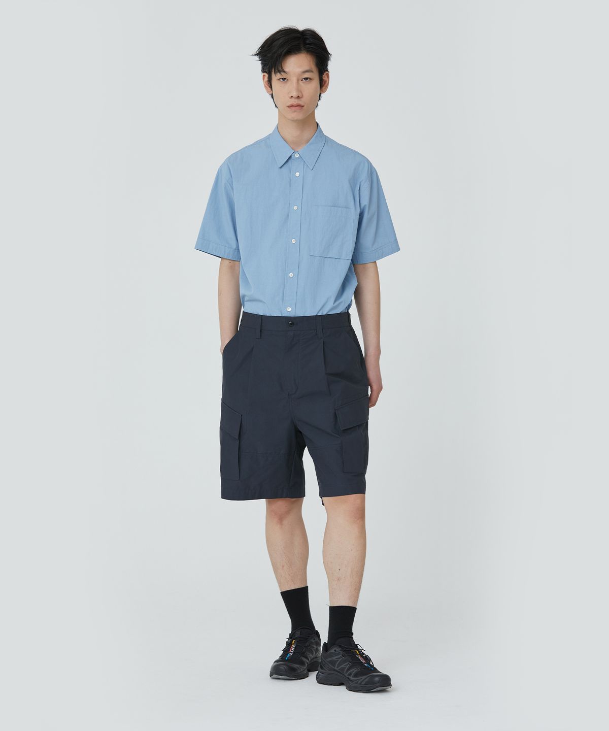 퍼블릭피겨(PUBLICFIGURE) 샴브레이 패치포켓 하프팬츠_네이비