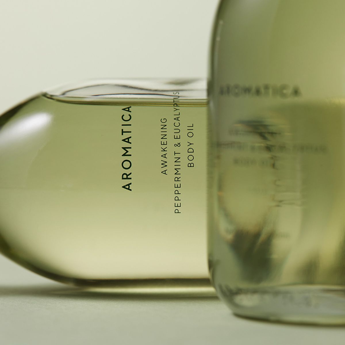 아로마티카(AROMATICA) 어웨이크닝 바디오일 페퍼민트 & 유칼립투스 100ML
