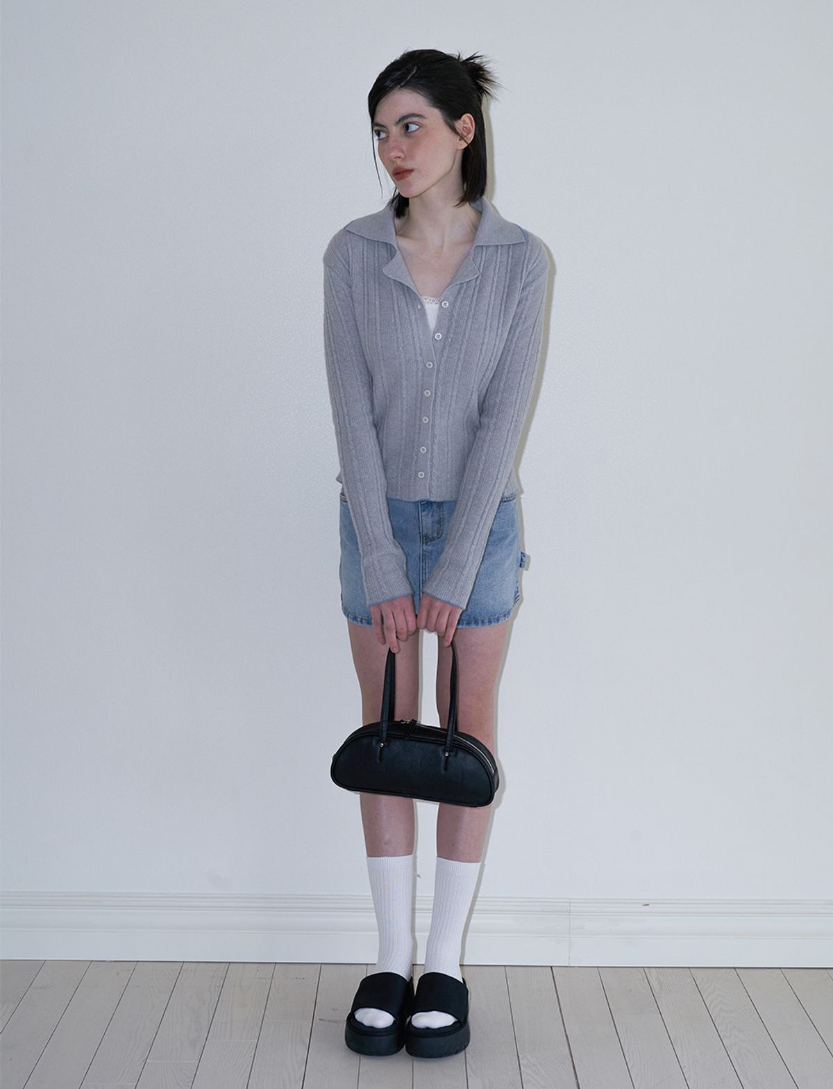 썸웨어버터(SOMEWHEREBUTTER) demi baguette bag - matt black